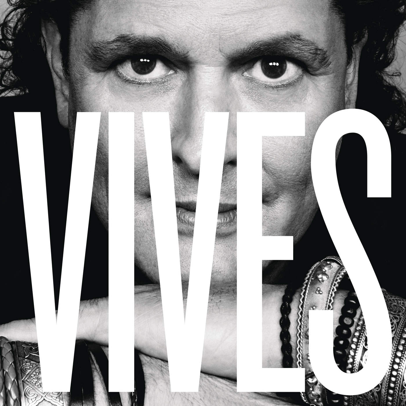 [Carlos Vives] VIVES